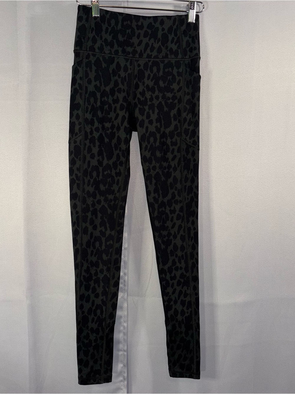 Victoria's Secret VSX Knockout Leopard Leggings XS
